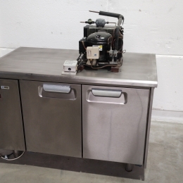 Refrigerated workbench